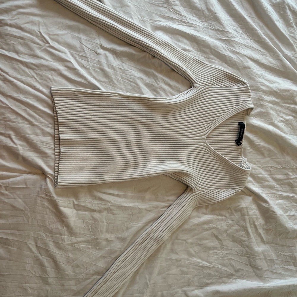 Elegant Cream Ribbed Sweater